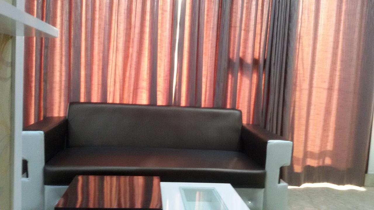 Hotel Royal International Yeni Delhi Dış mekan fotoğraf