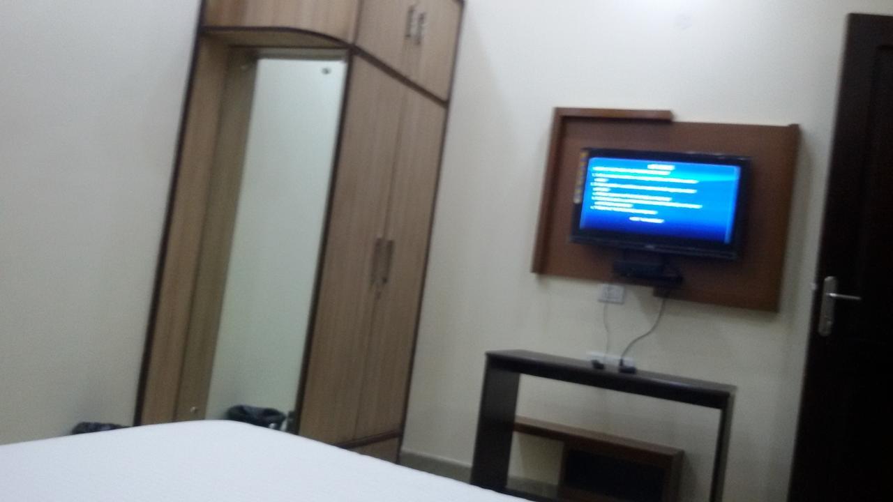 Hotel Royal International Yeni Delhi Dış mekan fotoğraf