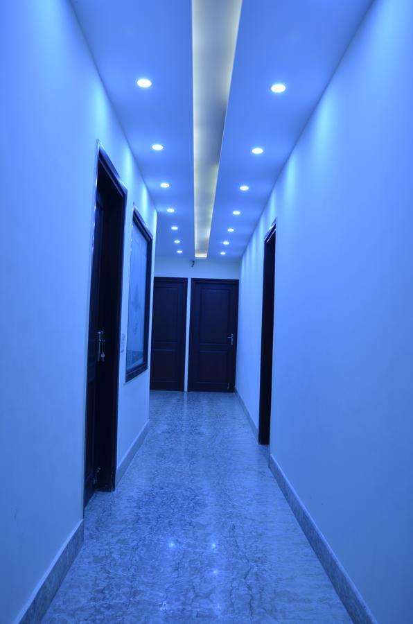 Hotel Royal International Yeni Delhi Dış mekan fotoğraf
