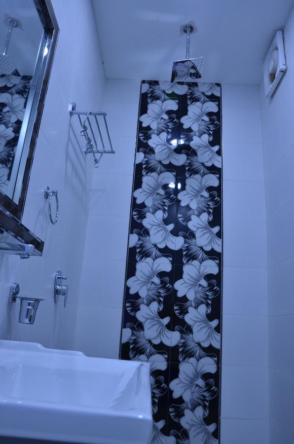 Hotel Royal International Yeni Delhi Dış mekan fotoğraf